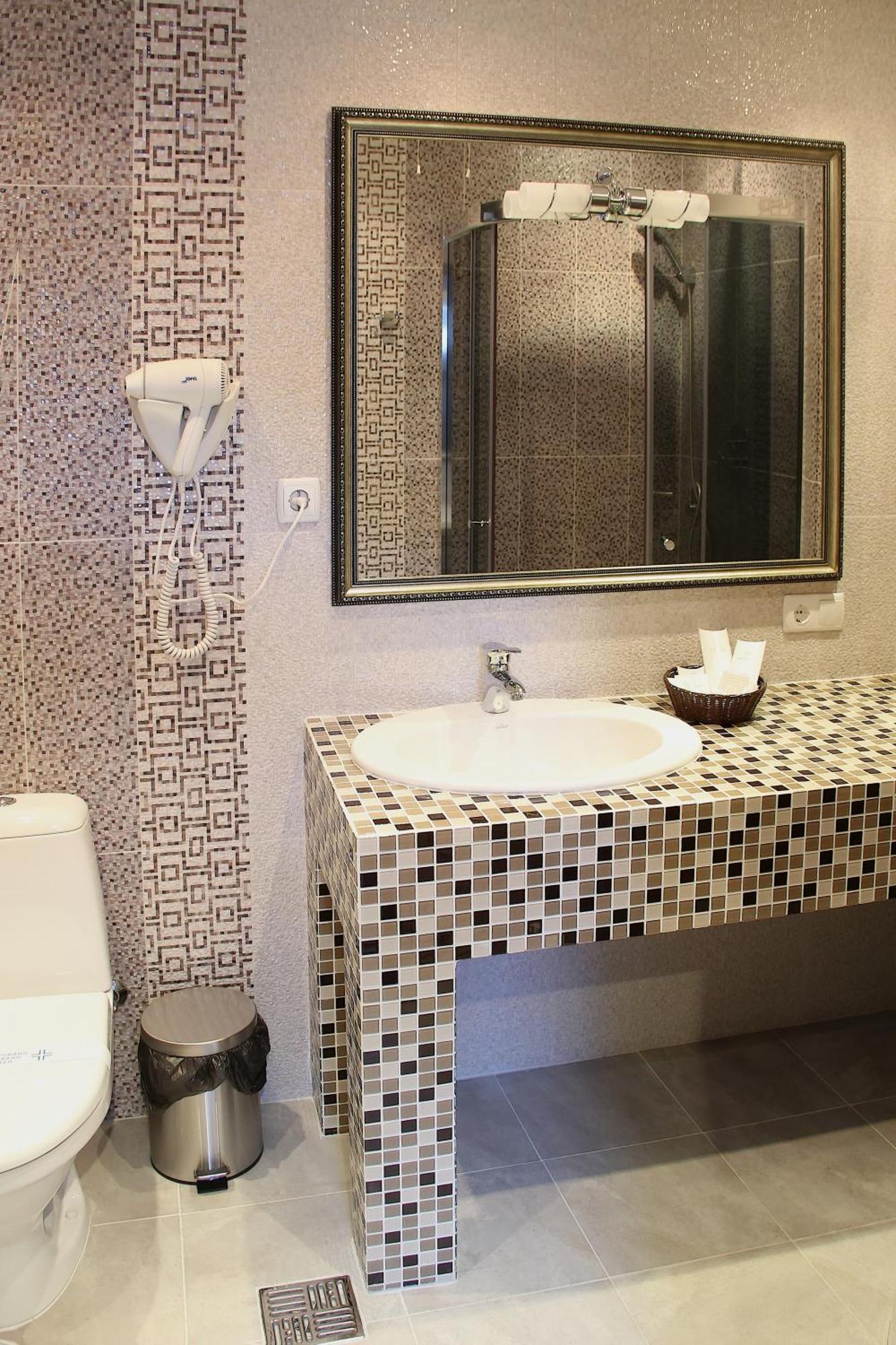 Harvest Hotel Виниця Екстериор снимка