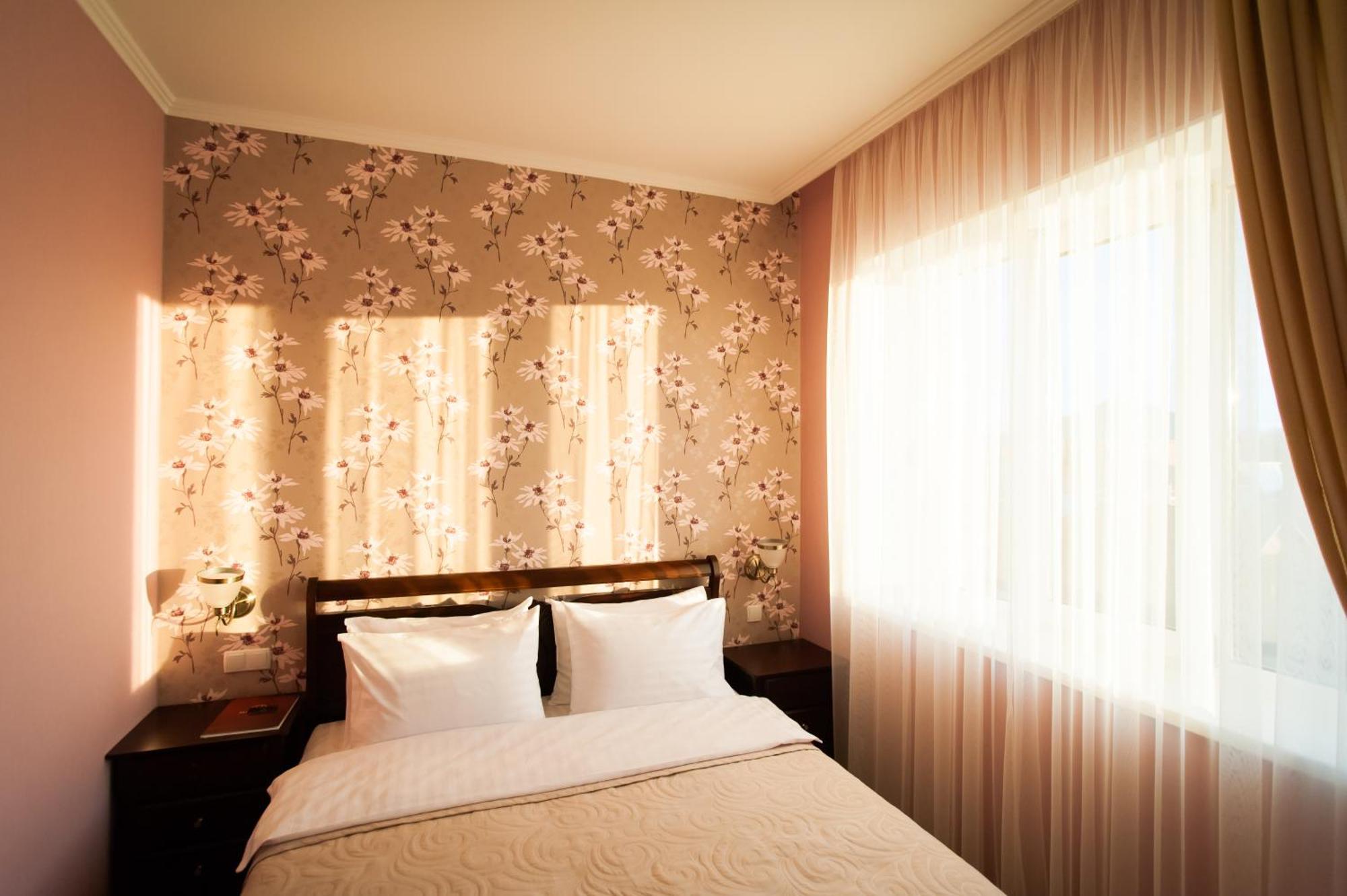 Harvest Hotel Виниця Екстериор снимка