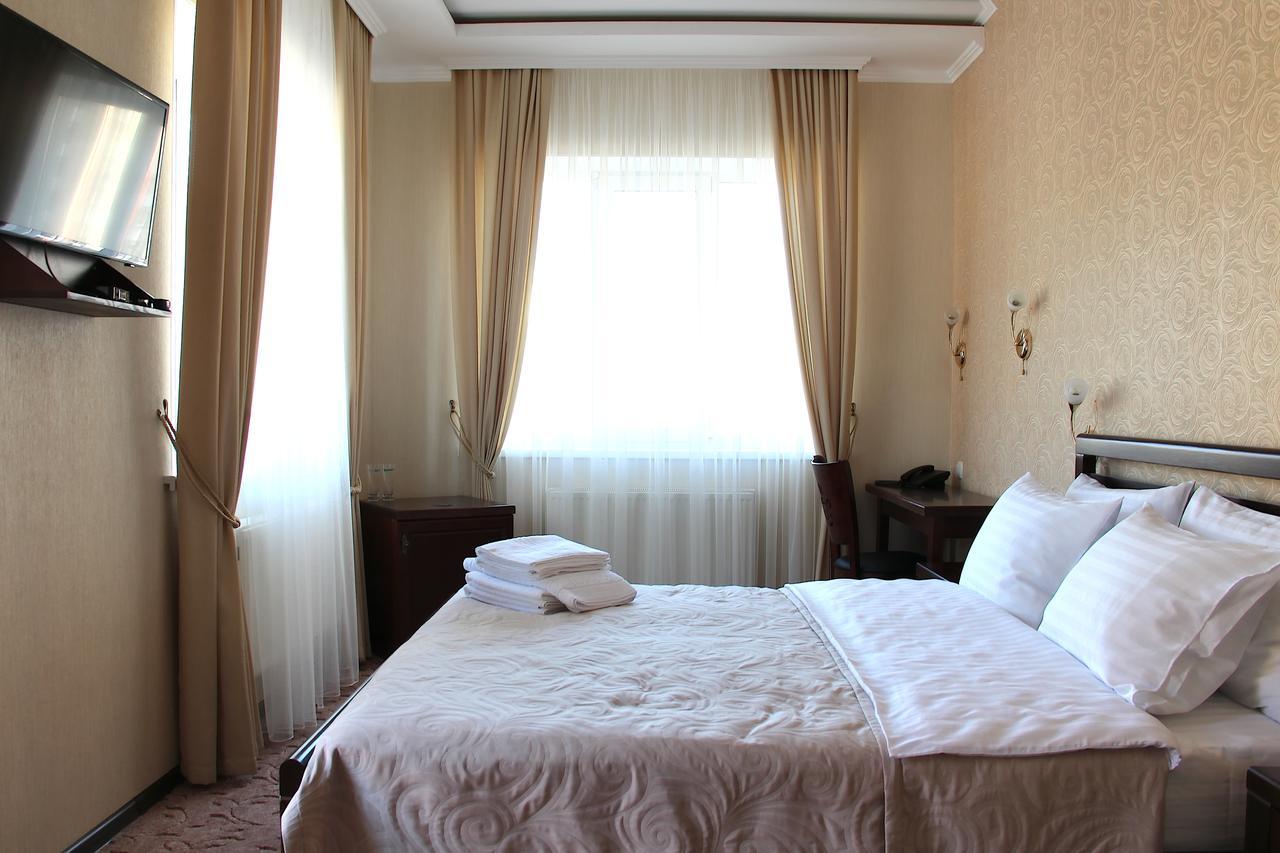 Harvest Hotel Виниця Екстериор снимка